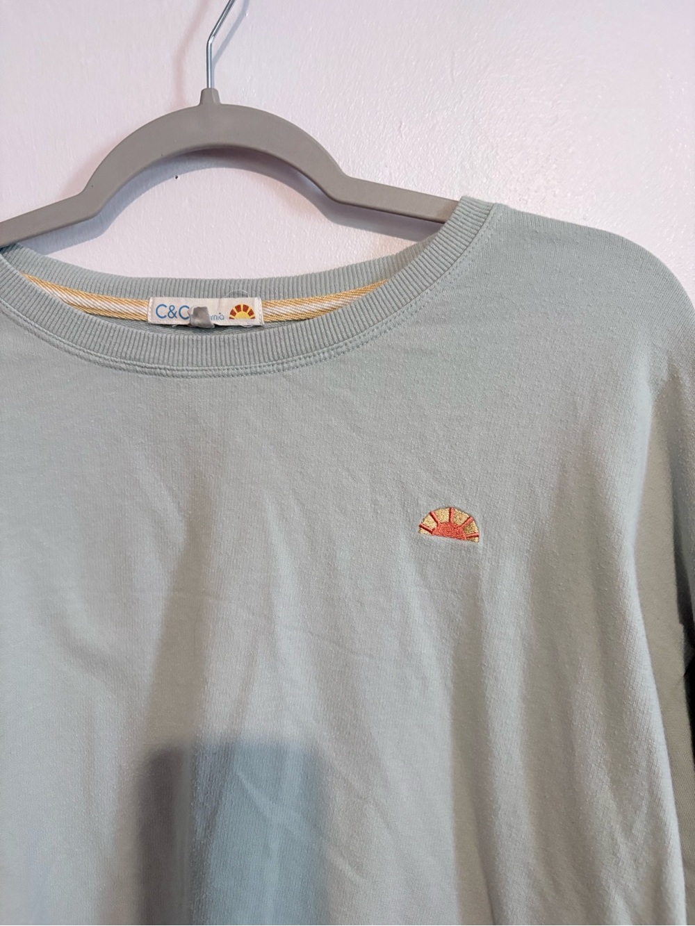 C&C California Sage Crewneck Sweatshirt with embroidered sun - Picture 4 of 7